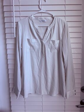 Women’s Calvin Klein White Long-Sleeve Button-Down Shirt